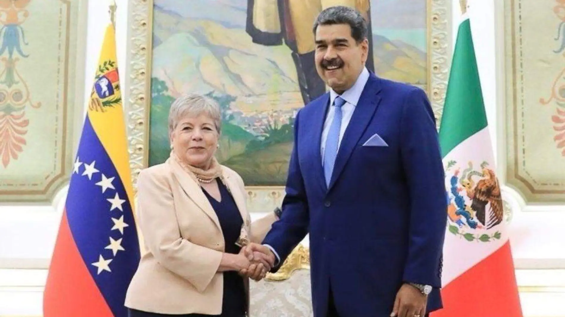 Alicia Bárcena y Nicolás Maduro